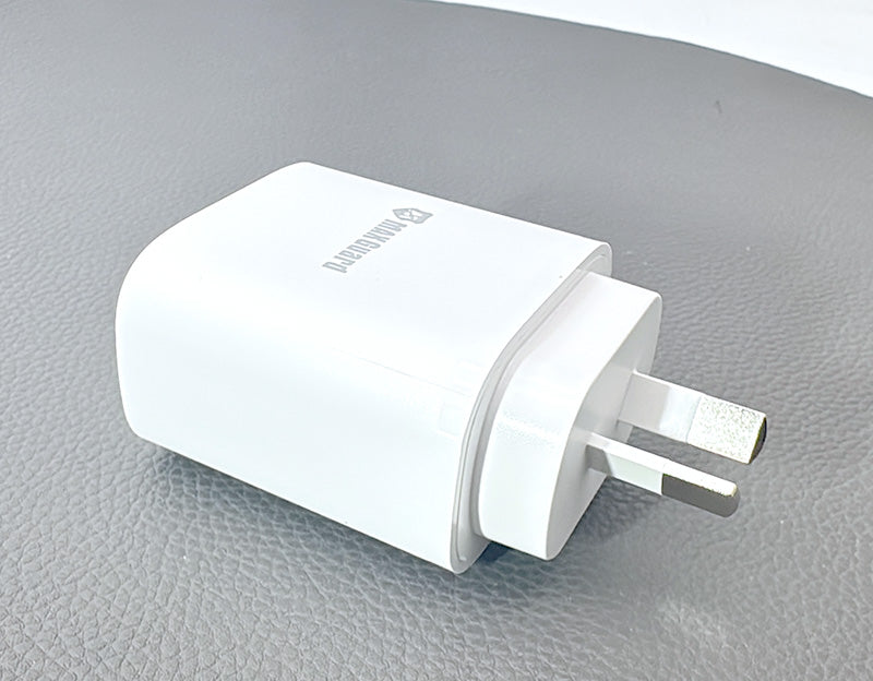 Maxguard PD 45W wall charger with Type-C to Lightning combo 45PDLC