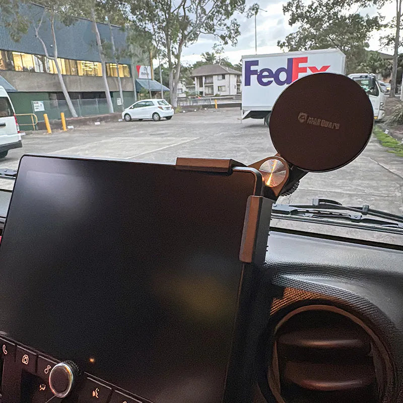 Maxguard M49 Screen-Mounted Magnetic Car Display Mount