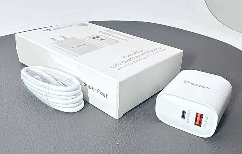 Maxguard PD 45W wall charger with Type-C to C comb 45PDCC