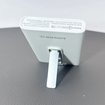 Maxguard PD 22.5W 6000 mah MagFit power bank MX620W