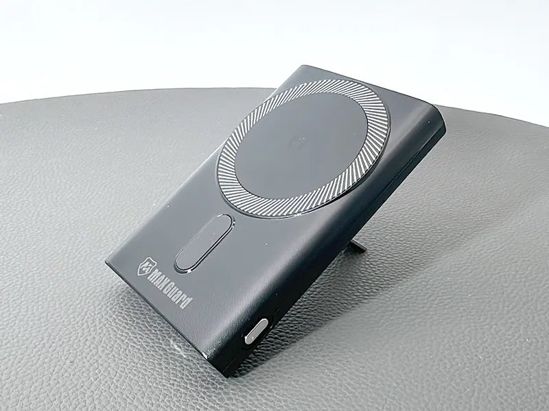 Maxguard PD 22.5W 6000 mah MagFit power bank MX620W