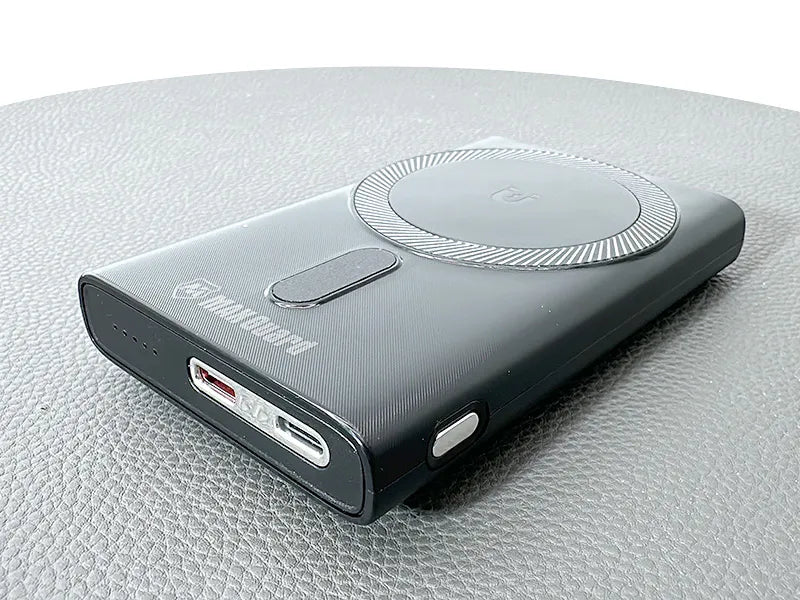 Maxguard PD 22.5W 6000 mah MagFit power bank MX620W