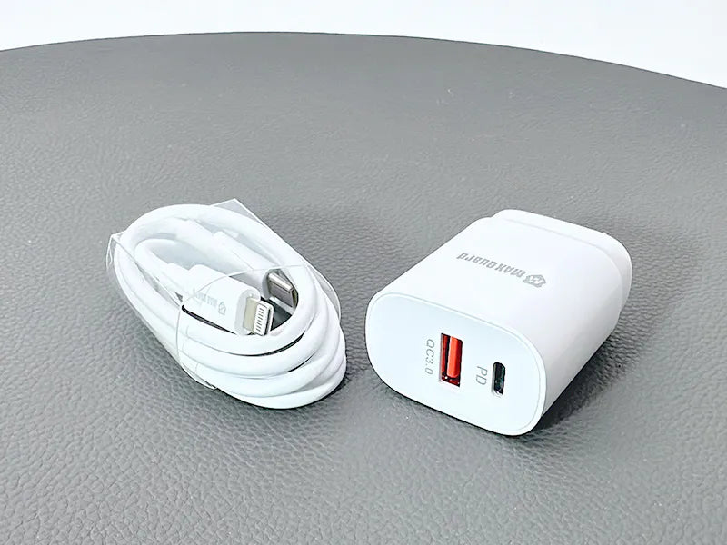Maxguard PD 25W wall charger with Type-C to Lightning combo WT25WAC/CL