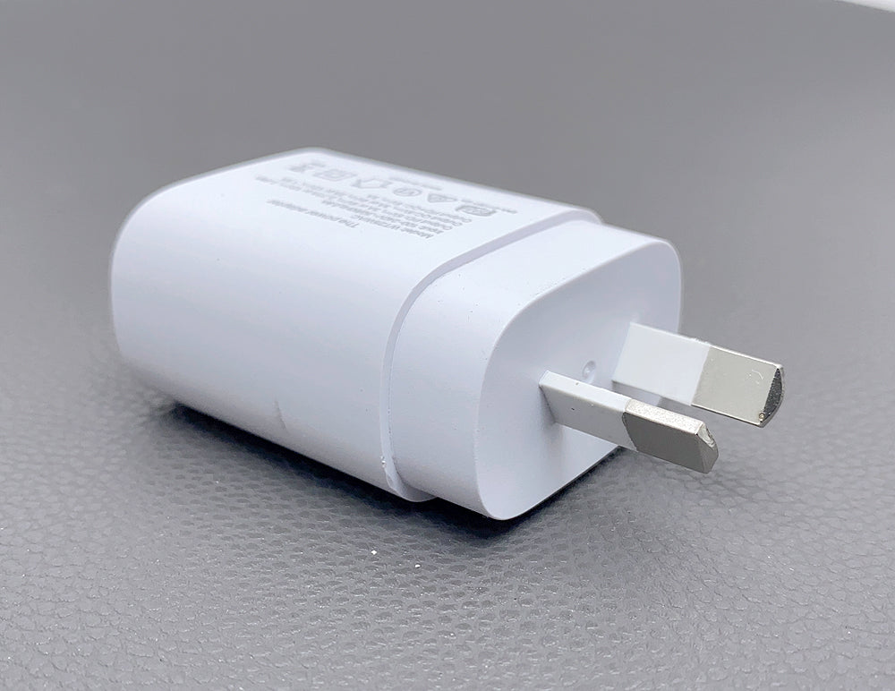 Maxguard PD 25W charger WT25WAC (support super fast changing)