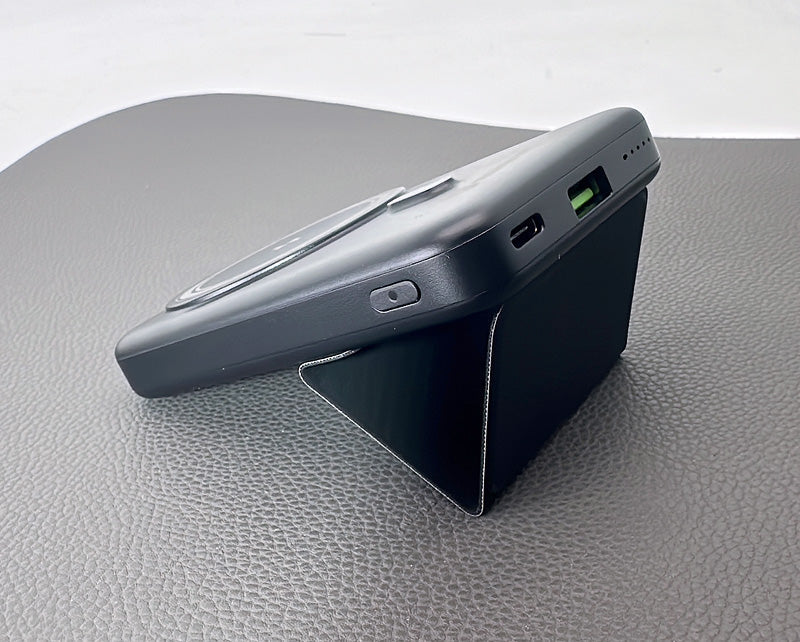 Maxguard PD 22.5W 10000 mah MagFit power bank MX610W