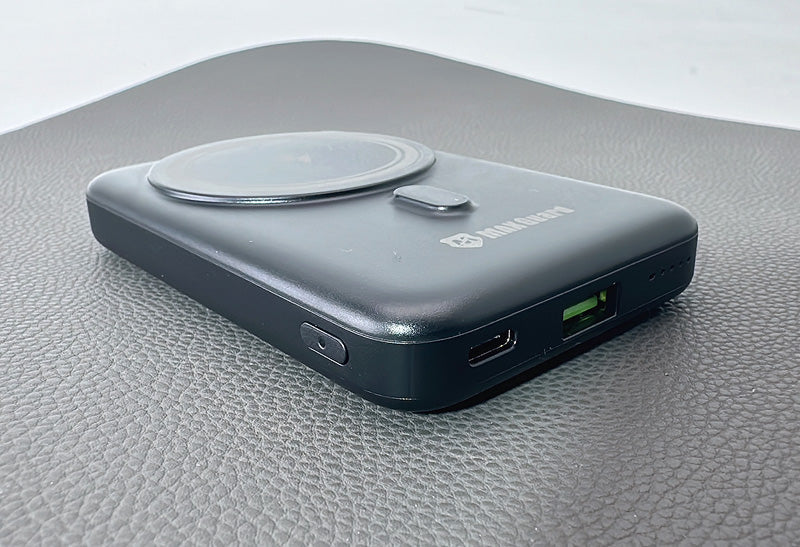 Maxguard PD 22.5W 10000 mah MagFit power bank MX610W