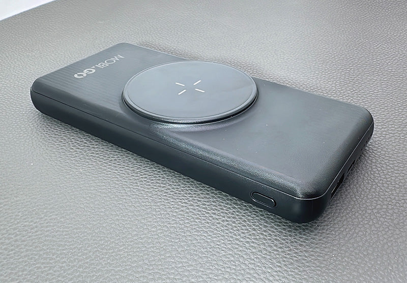 Mobigo 10000 mah MagFit power bank GO506