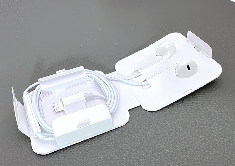 Lightning Plug & Play Stereo earphone